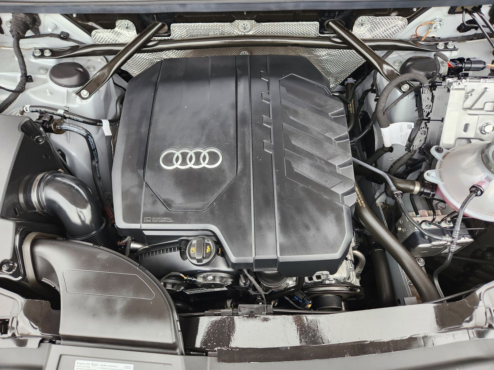 Used 2023 Florett Silver Audi 45 S line Premium image 42