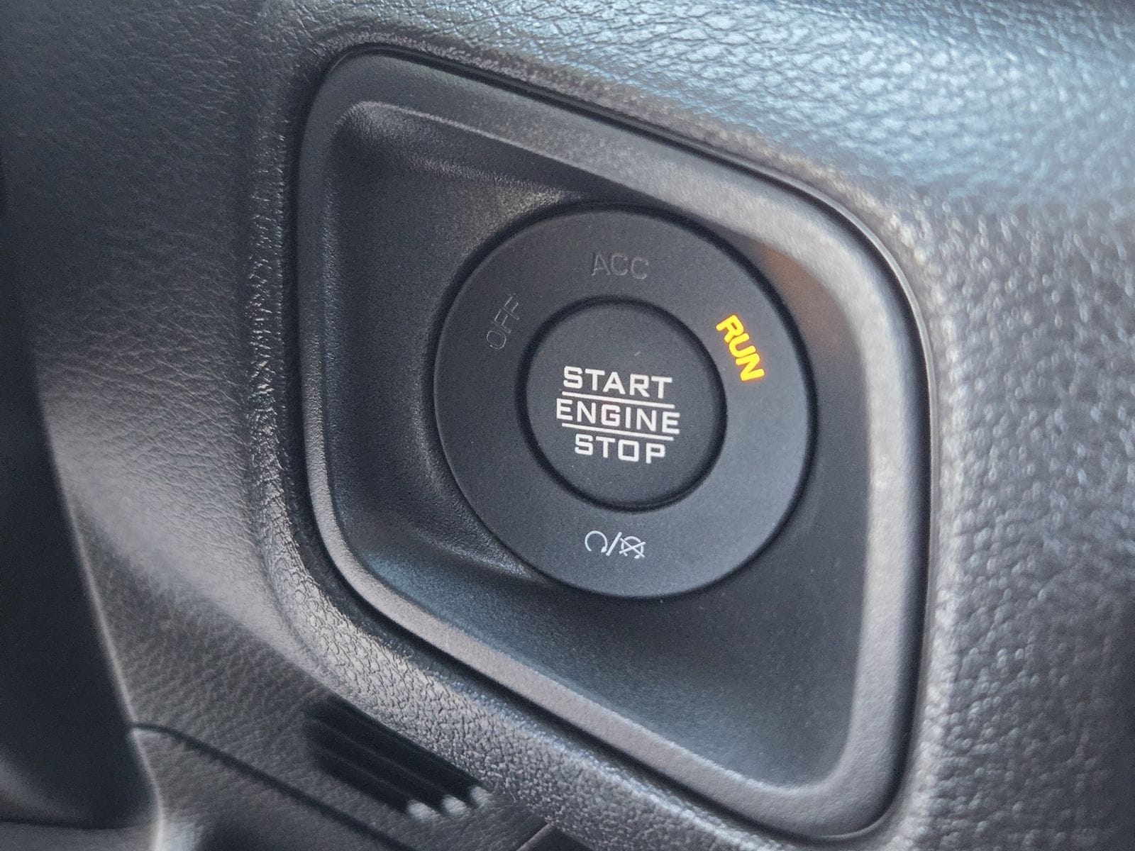 New 2026 Bright White Jeep 4-DOOR SPORT S image 20