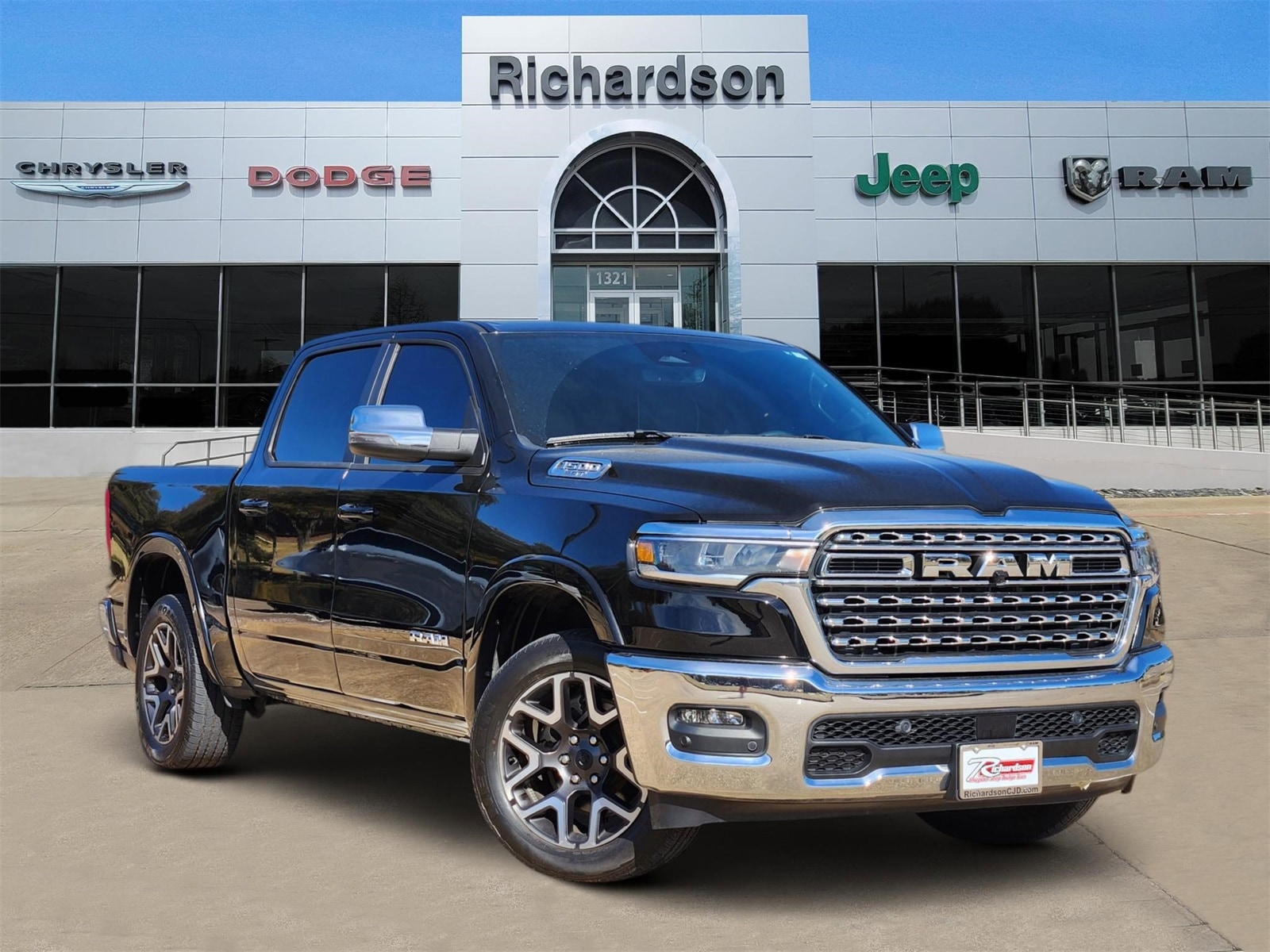 2025 RAM Ram 1500 Pickup Laramie's photo