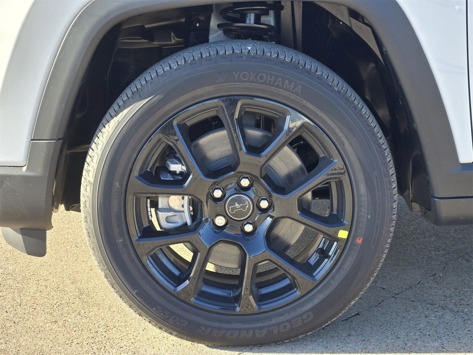 New 2026 Bright White Jeep LATITUDE ALTITUDE 4X4 image 10