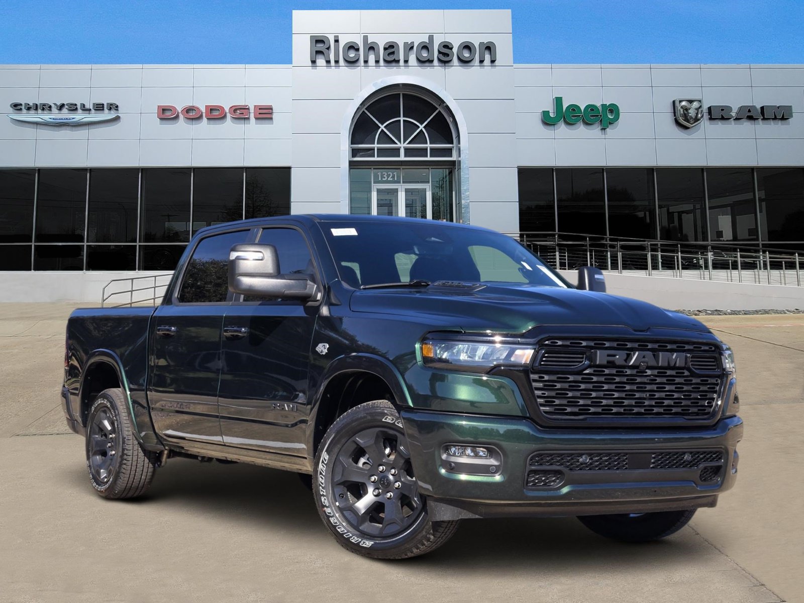 2026 Ram 1500 BIG HORN CREW CAB 4X4 5'7 BOX Pickup