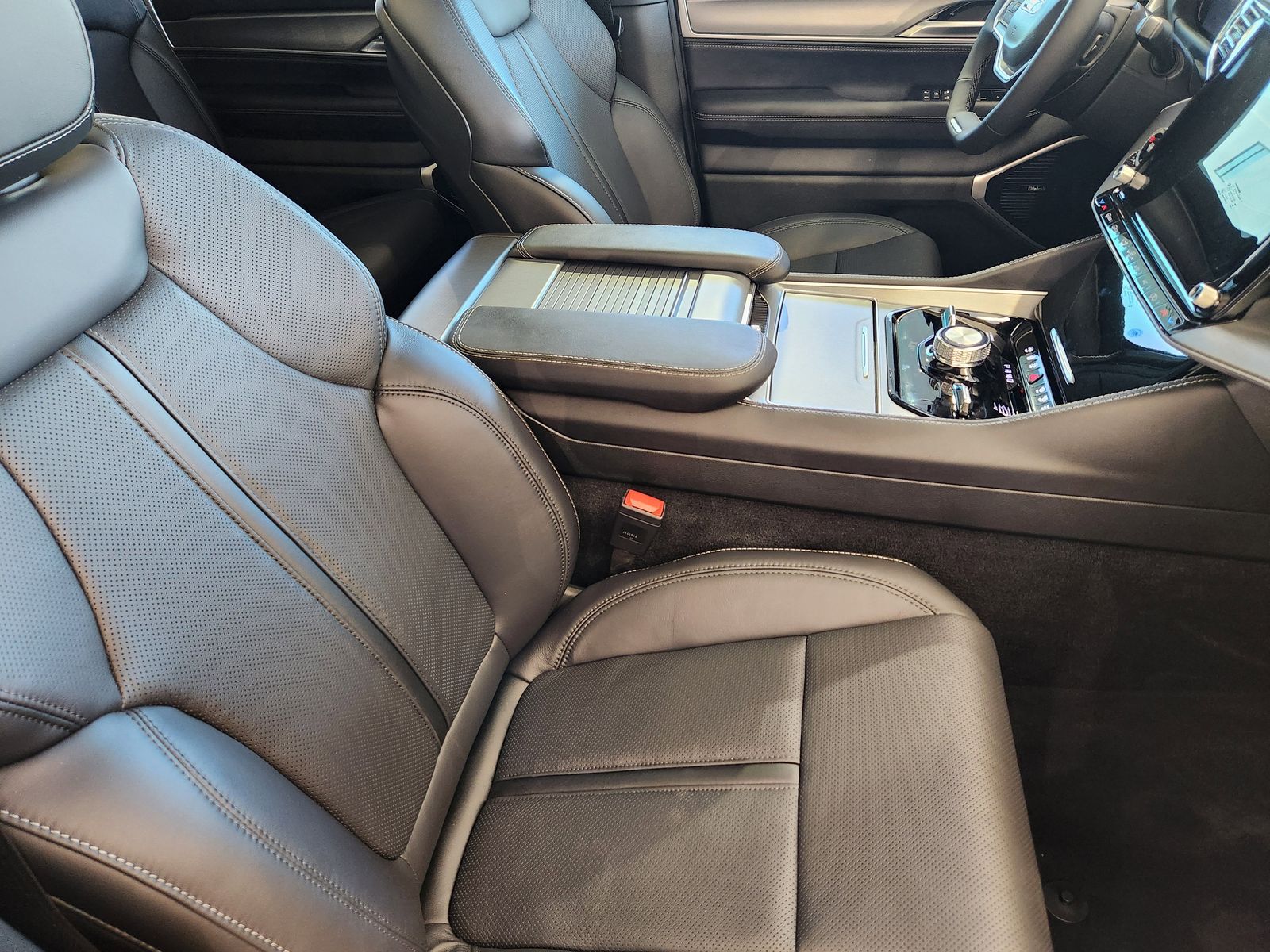 New 2026 Bright White Jeep LIMITED RESERVE 4X4 image 20