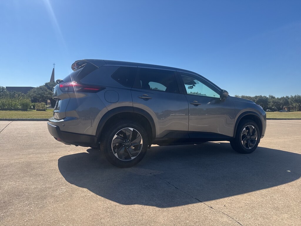 Used 2024 Nissan Rogue SV SUV