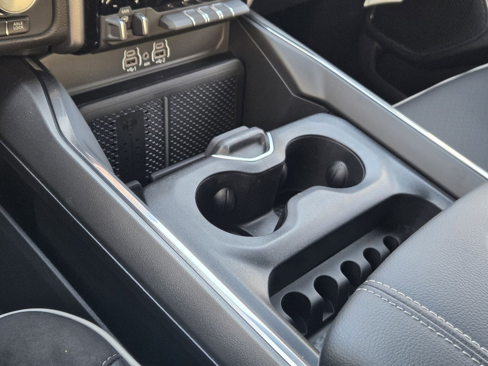 New 2026 Diamond Black Crystal Pearlcoat Ram LARAMIE CREW CAB 4X4 5