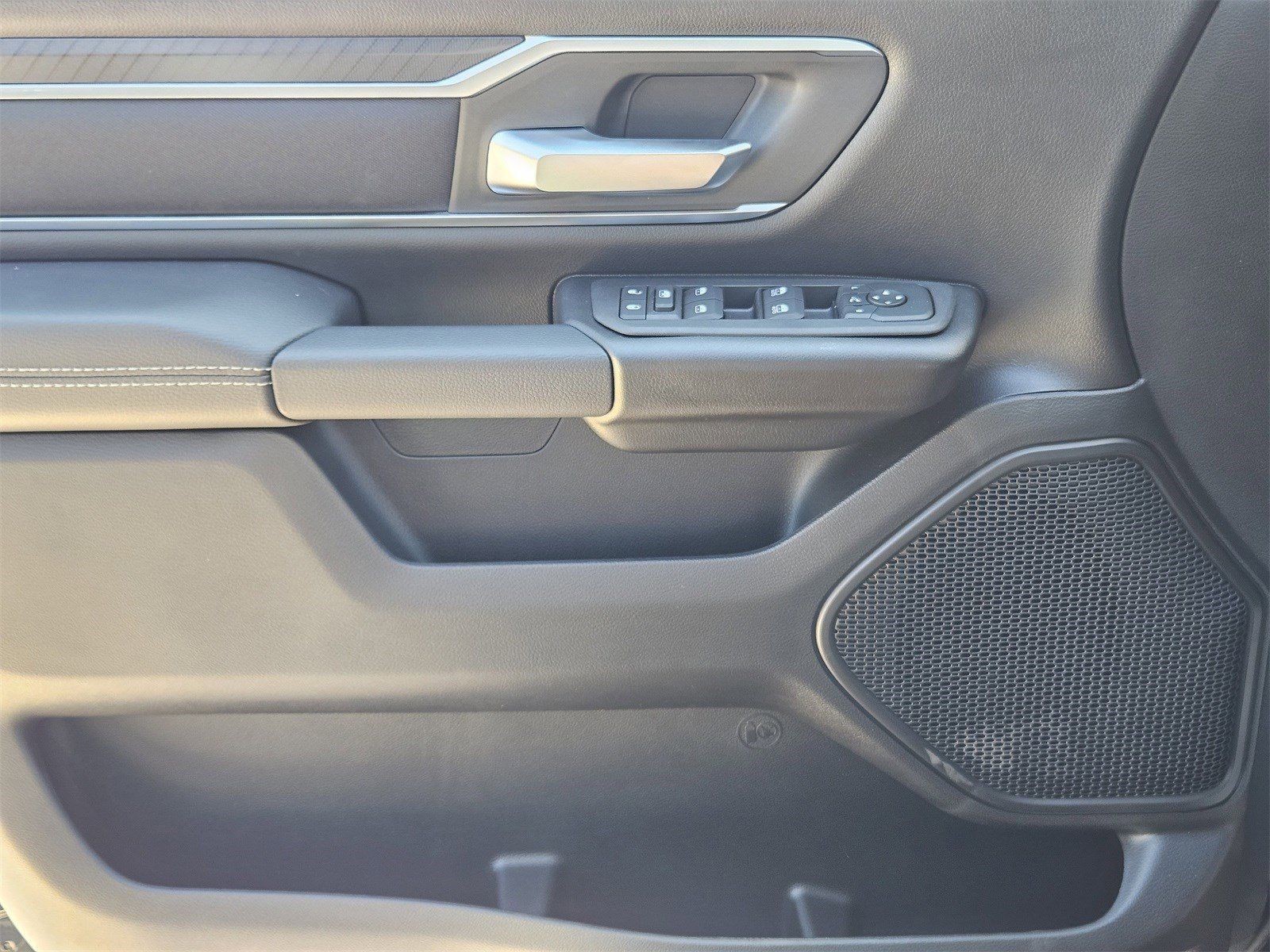 New 2026 Diamond Black Crystal Pearlcoat Ram LONE STAR CREW CAB 4X4 5