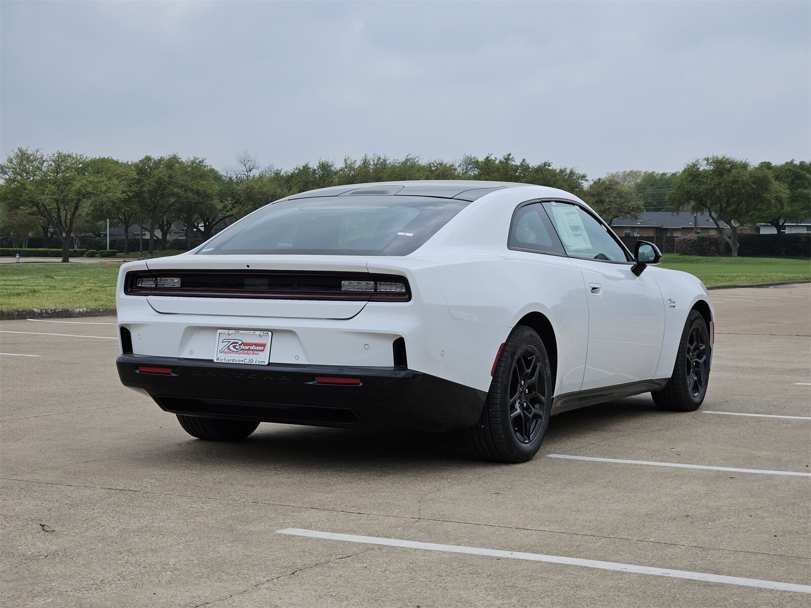 2025 Dodge Charger R/T photo 3