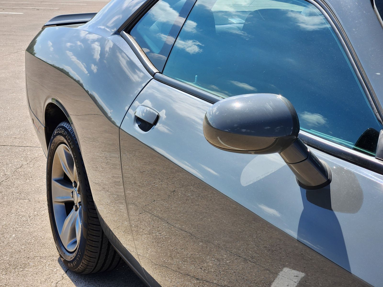 Used 2019 Destroyer Gray Clearcoat Dodge SXT image 5