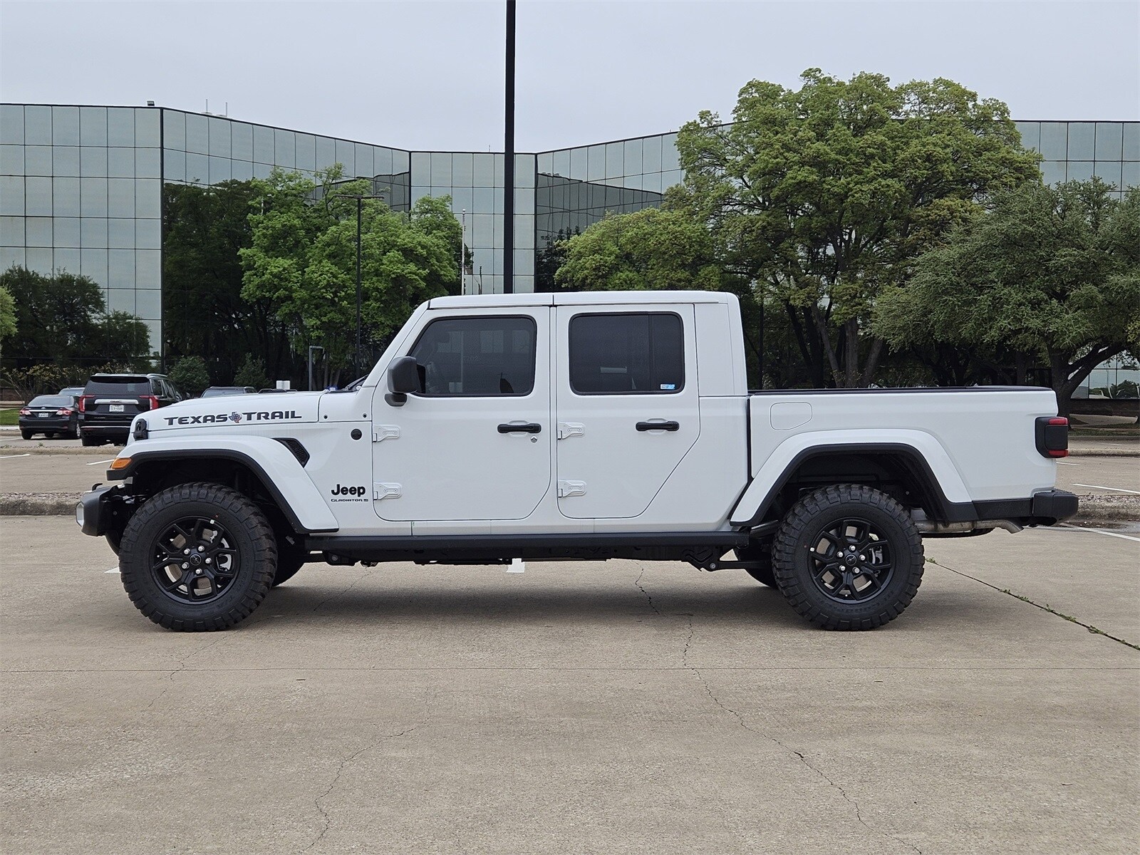 2025 Jeep Gladiator Texas Trail photo 3
