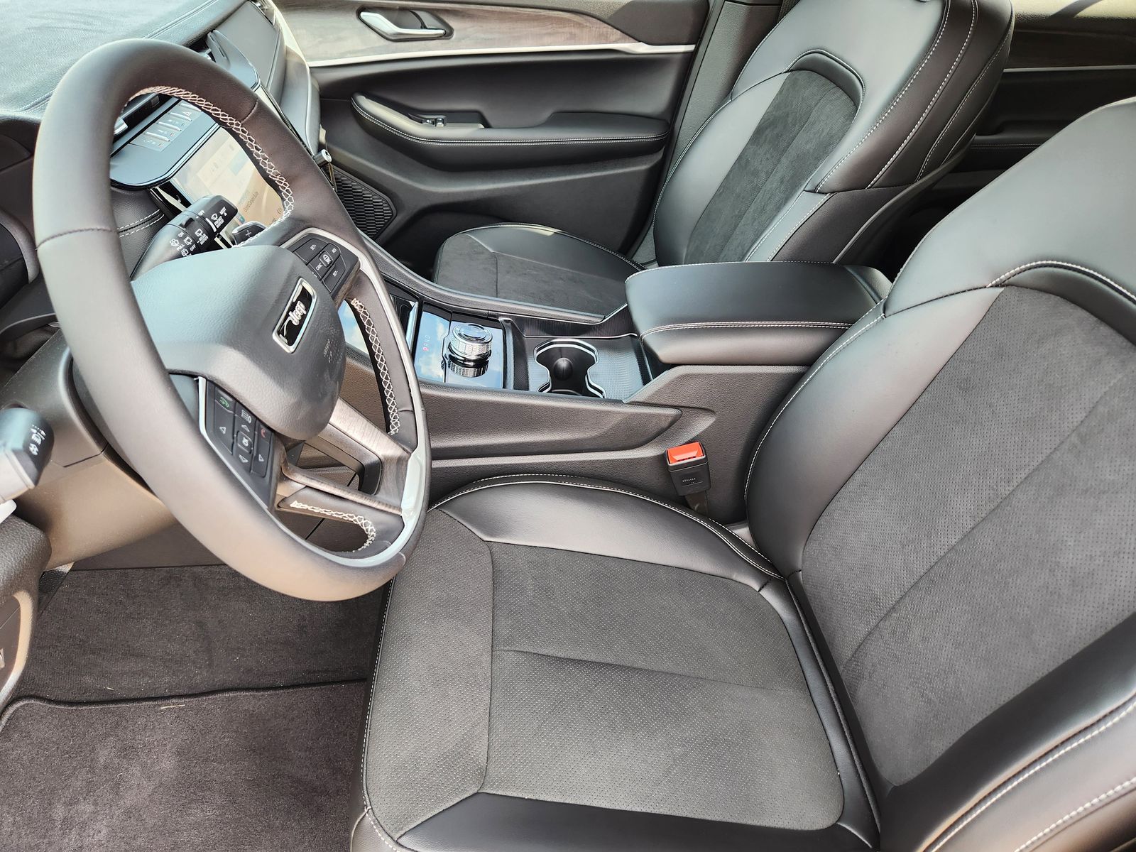 New 2026 Bright White Jeep L LAREDO ALTITUDE 4X2 image 21