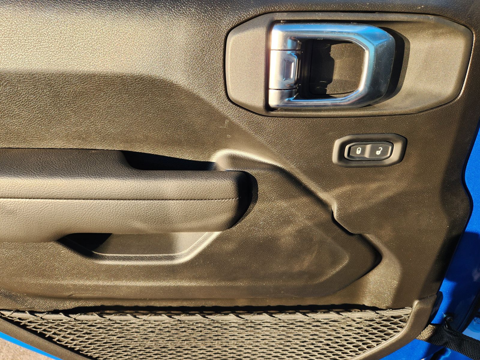 New 2026 Hydro Blue Pearlcoat Jeep SPORT 4X4 image 31