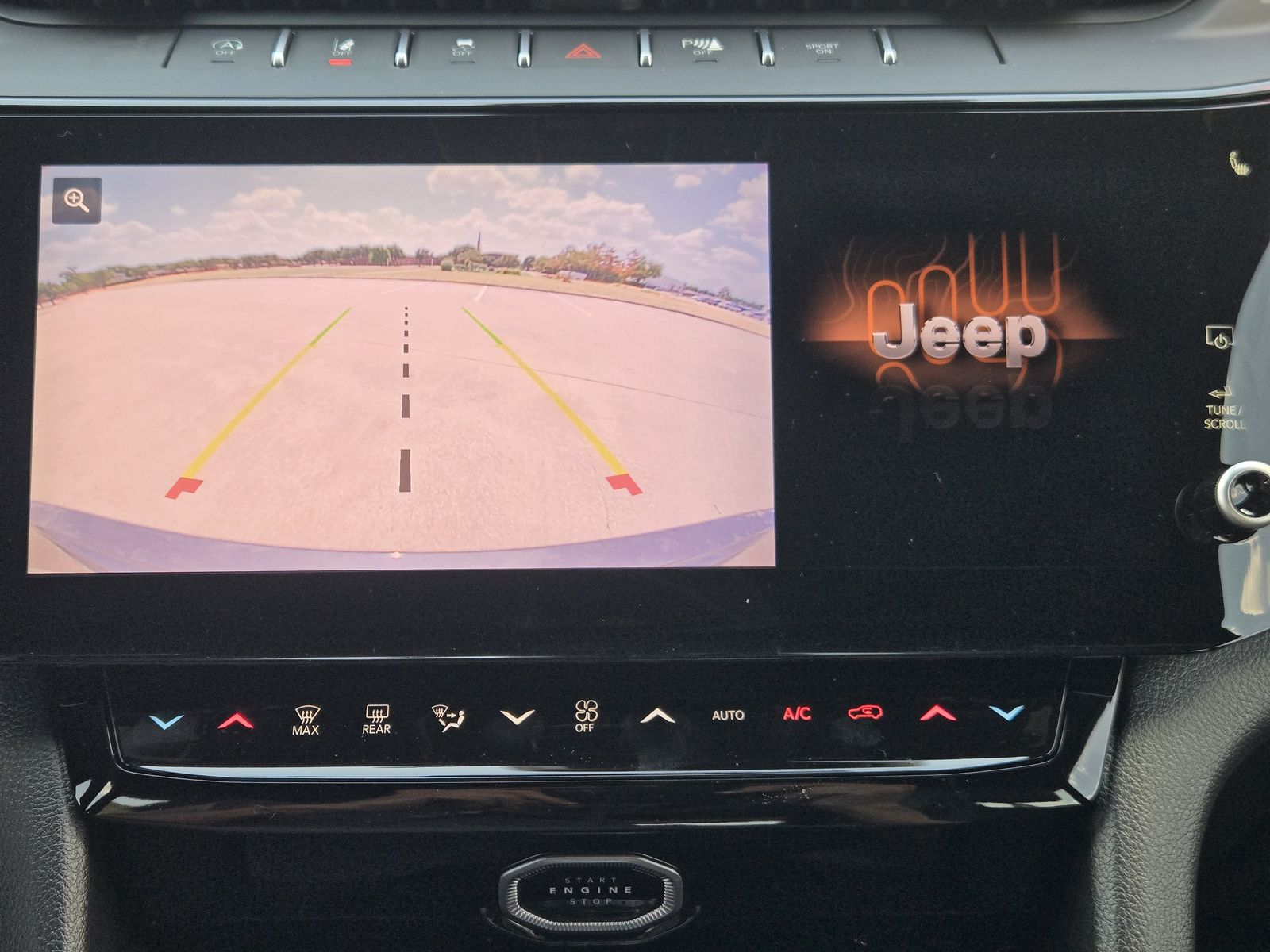 New 2026 Baltic Gray Jeep LAREDO ALTITUDE 4X2 image 23