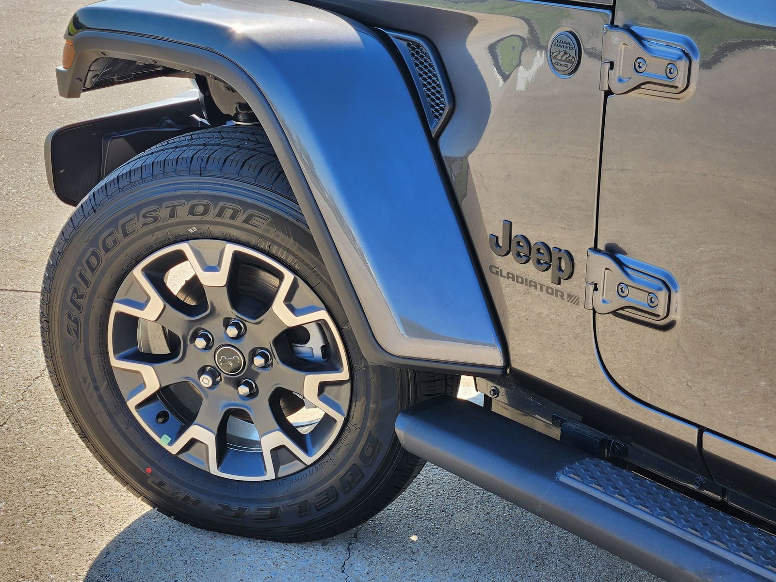 New 2026 Granite Crystal Jeep SAHARA 4X4 image 17