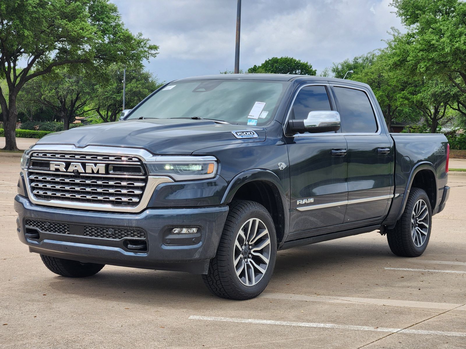 View vehicle photo 2