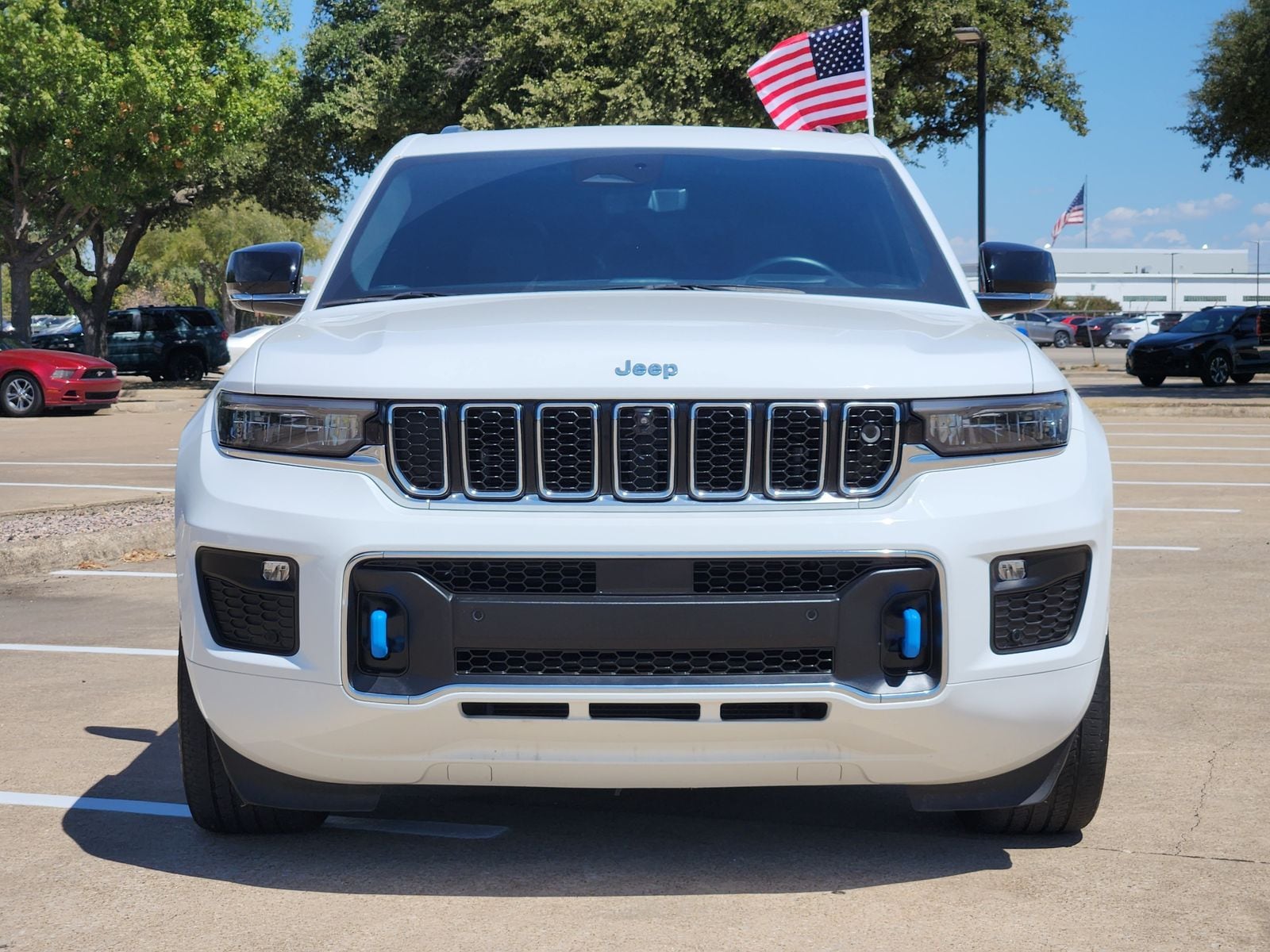 Used 2022 Bright White Jeep Overland image 7