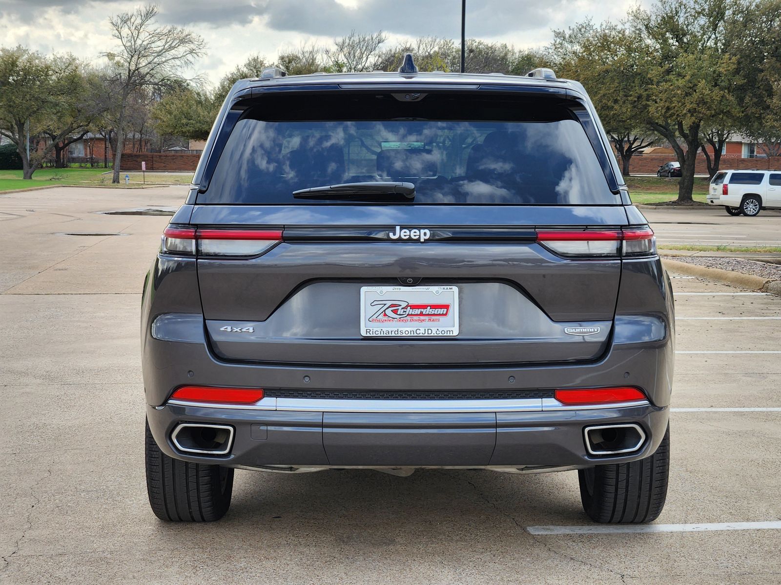 Certified Used 2024 Baltic Gray Jeep Summit image 5