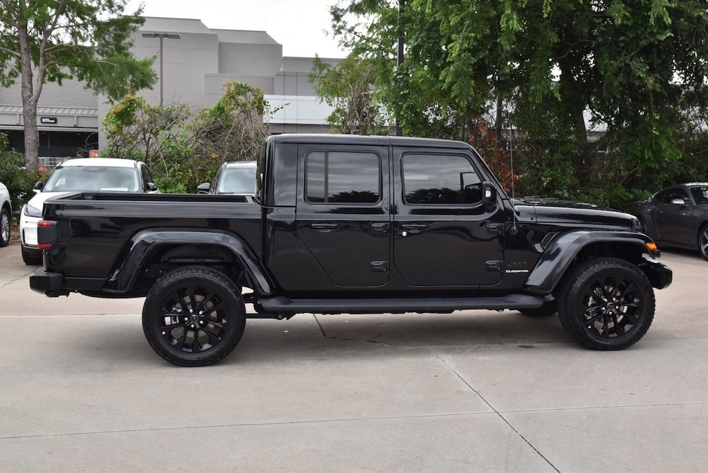 Used 2022 Jeep Gladiator Overland Truck Crew Cab