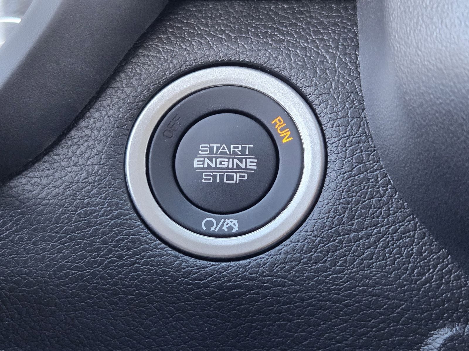 New 2025 Diamond Black Crystal Pearlcoat Ram BIG HORN CREW CAB 4X2 6