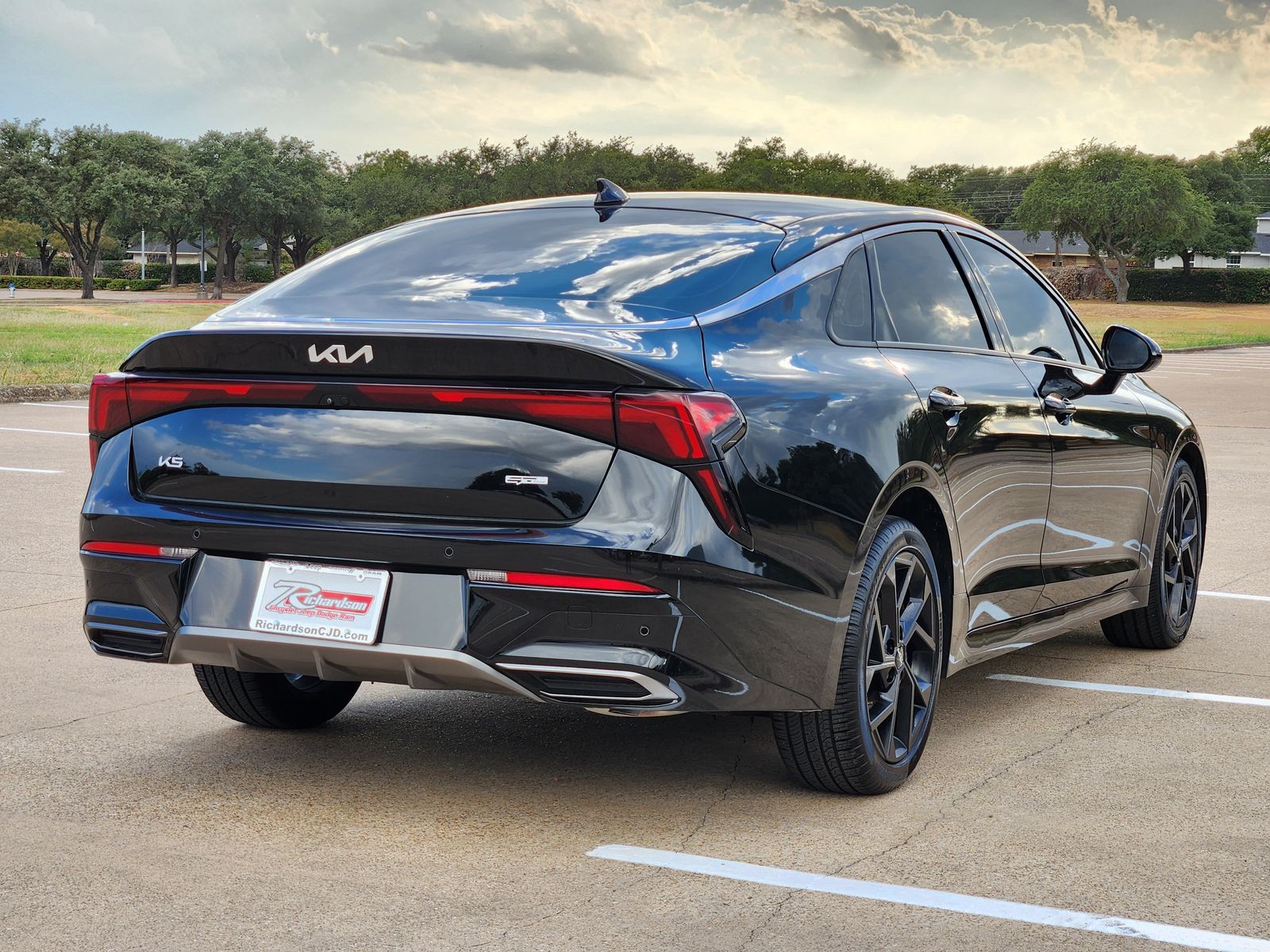 Used 2026 Aurora Black Pearl Kia GT-Line image 6