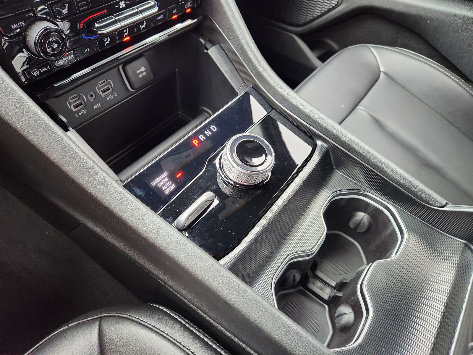 Used 2025 Bright White Jeep Limited image 29