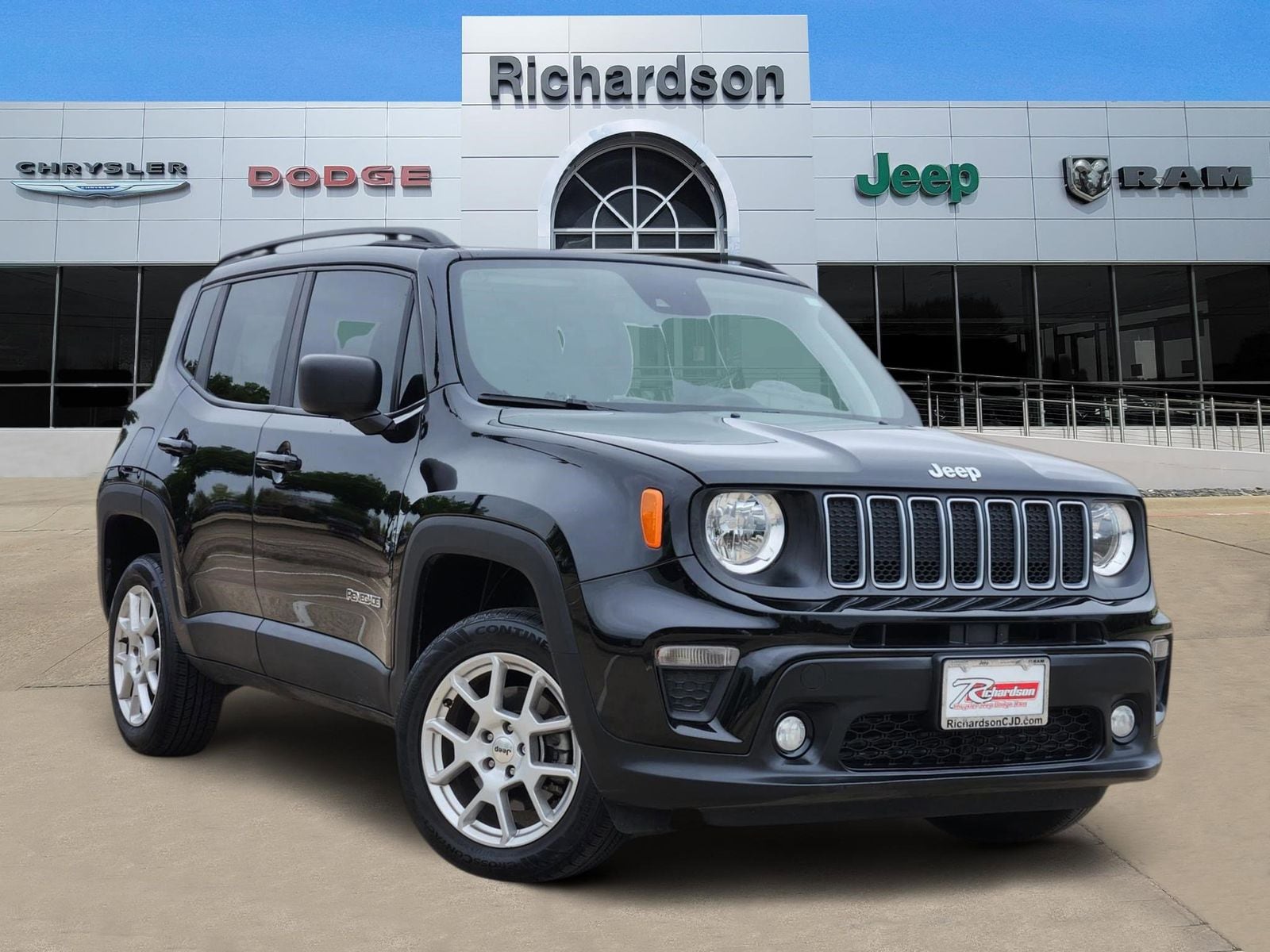 Black 2023 Jeep Renegade Latitude 4WD SUV / Crossover Four-Wheel Drive 9-Speed Automatic