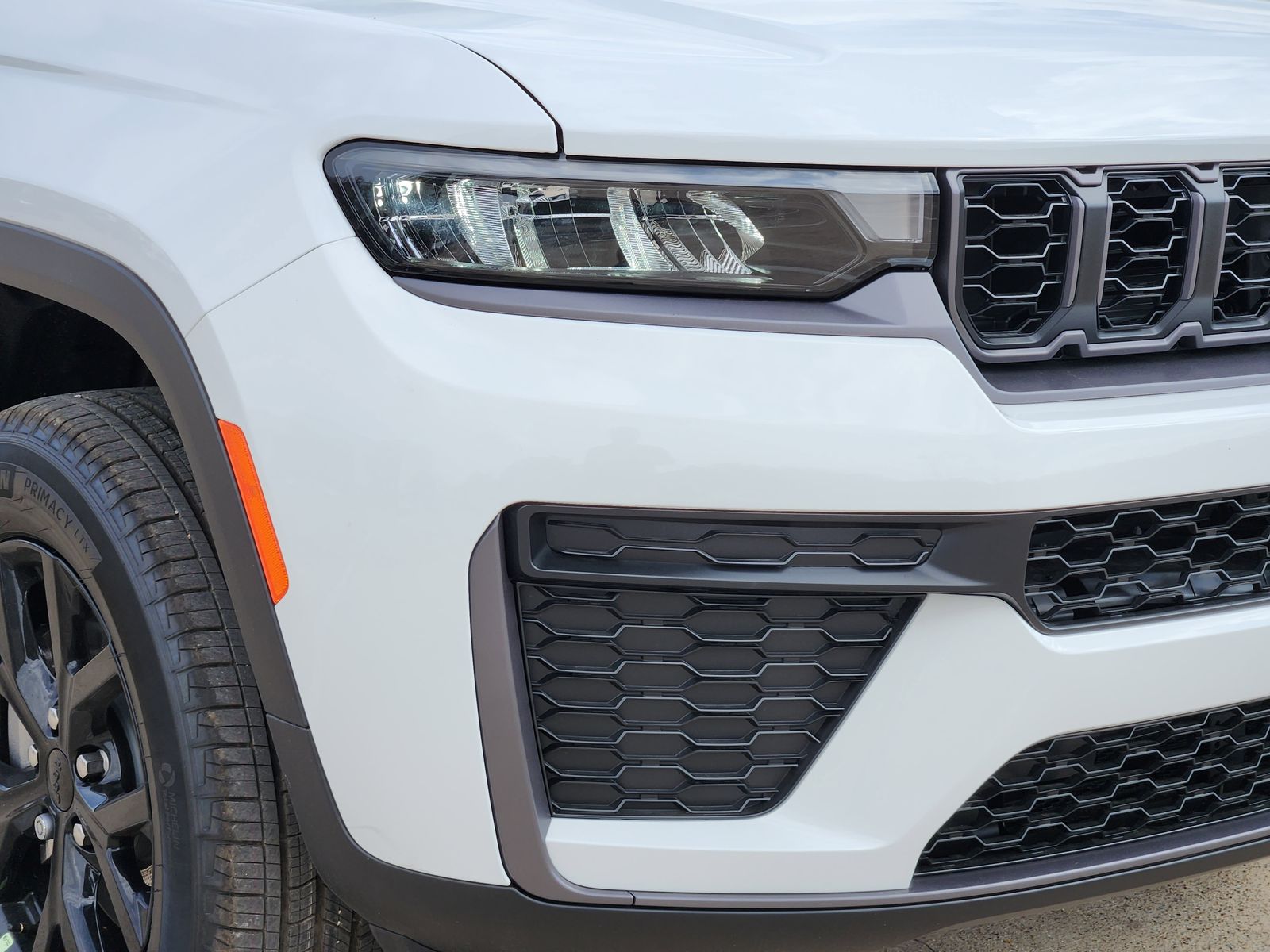 New 2026 Bright White Jeep L LAREDO ALTITUDE 4X2 image 9