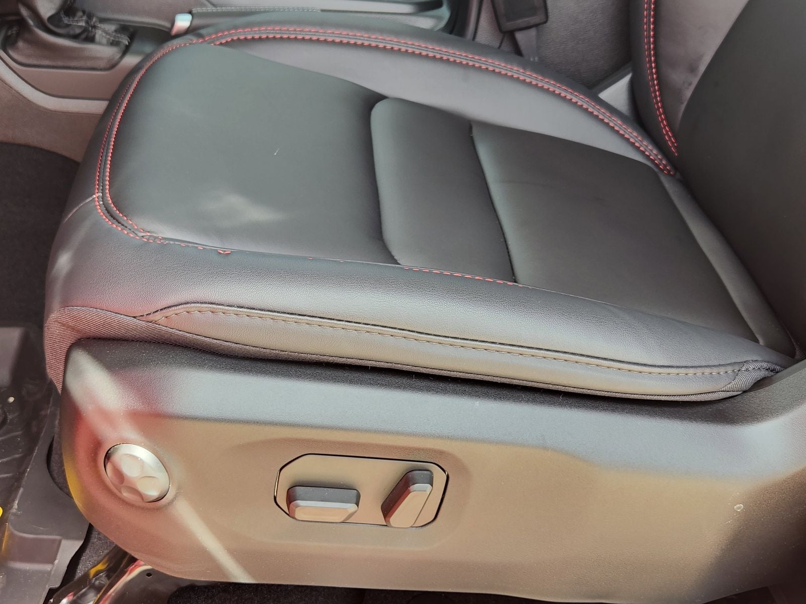 New 2026 Firecracker Red Jeep 4-DOOR RUBICON image 33