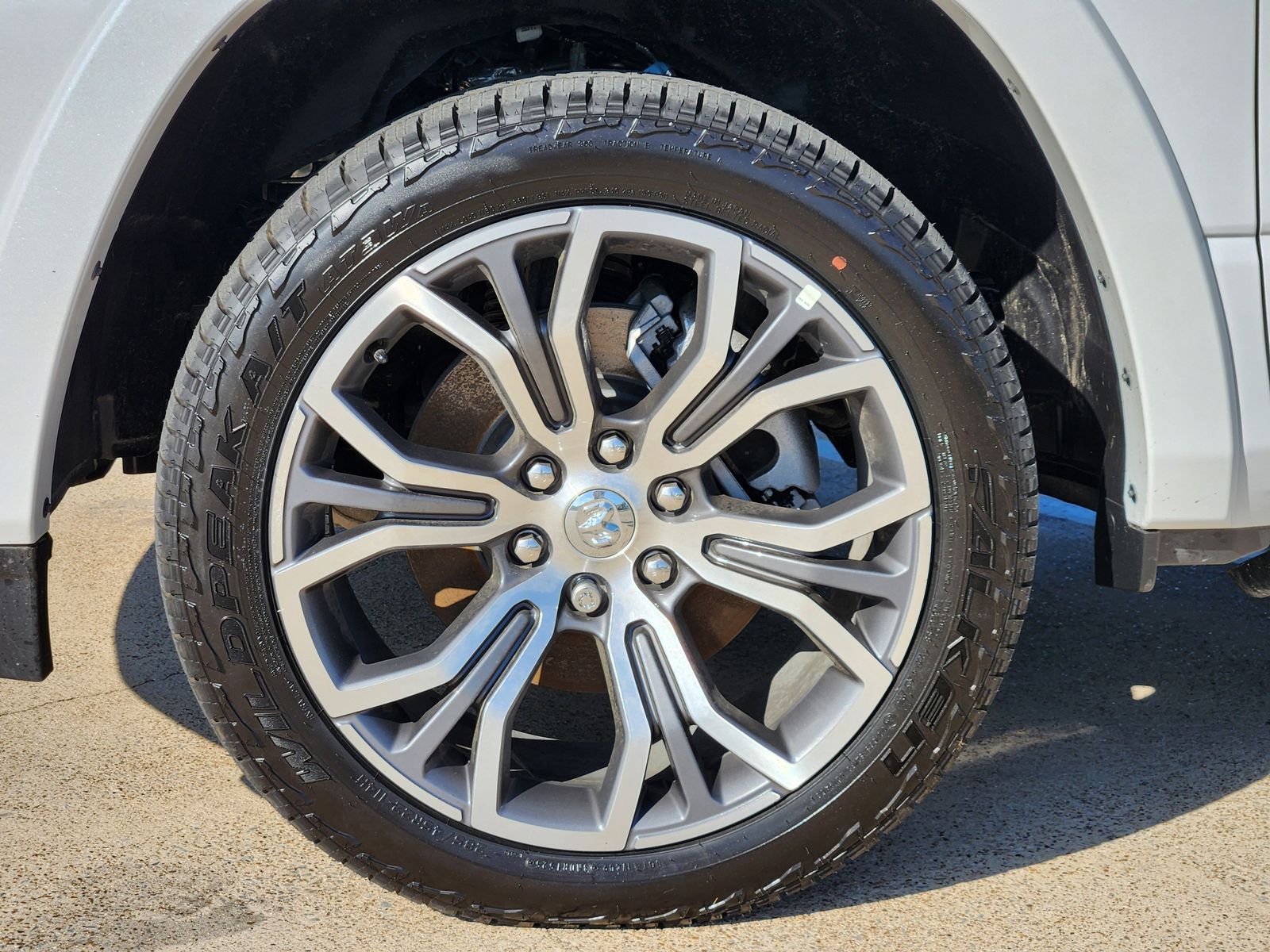 New 2026 Ivory White Tri-Coat Pearlcoat Ram TUNGSTEN CREW CAB 4X4 image 22