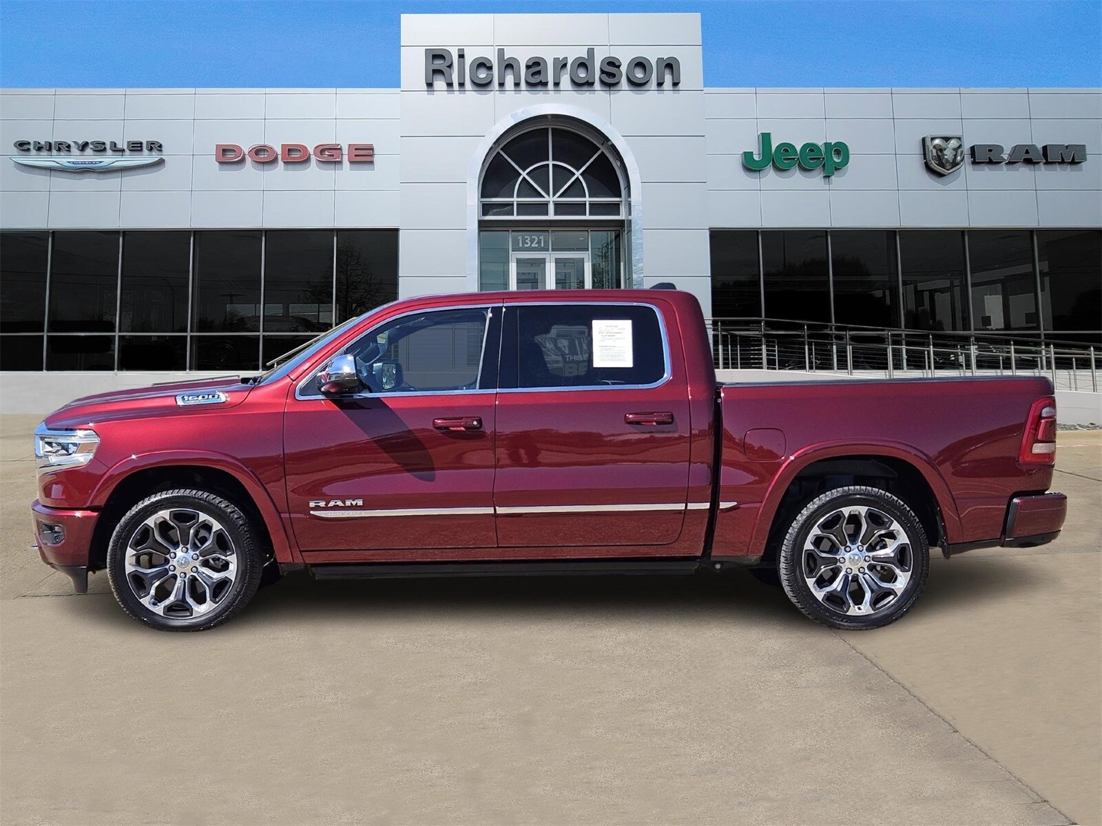 2024 Ram 1500 Limited photo 3