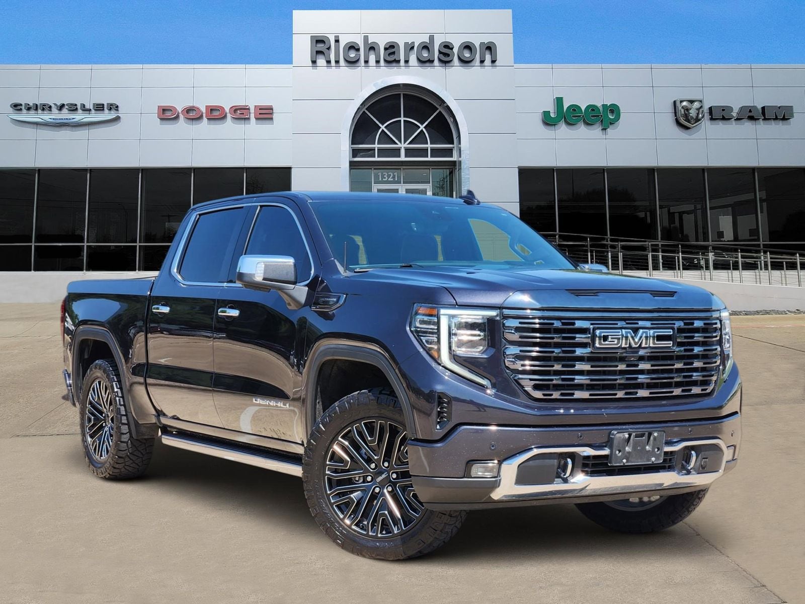 2022 GMC Sierra 4WD Crew Cab Short Box Denali Ultimate's photo