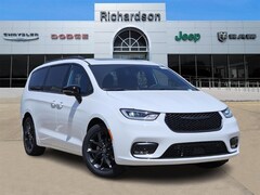 2025 Chrysler Pacifica LIMITED Passenger Van
