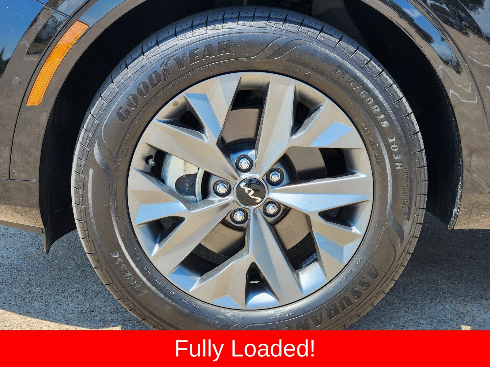 Used 2025 Fusion Black Kia SX-Prestige image 20