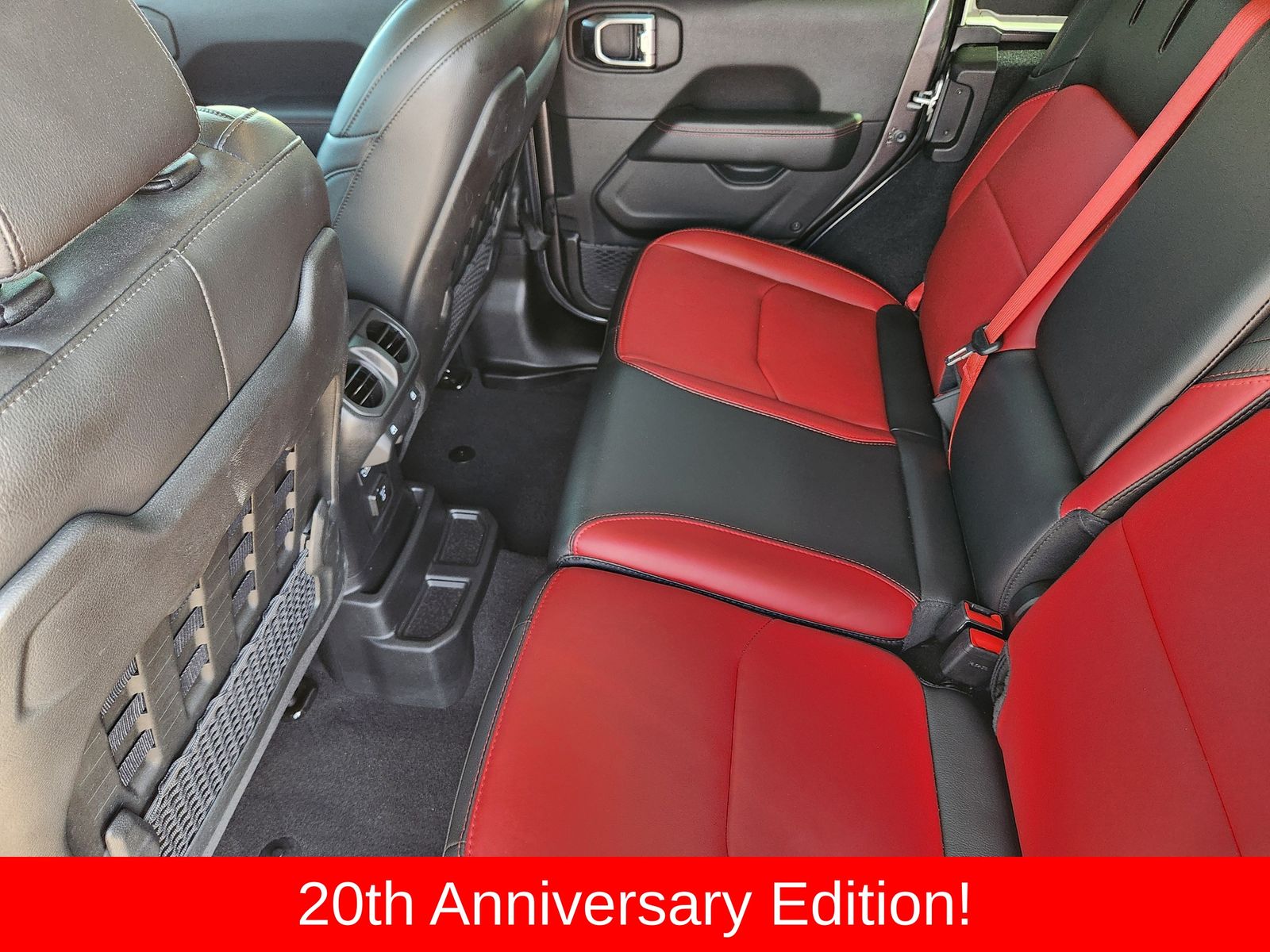 Certified Used 2023 Granite Crystal Jeep Rubicon image 40