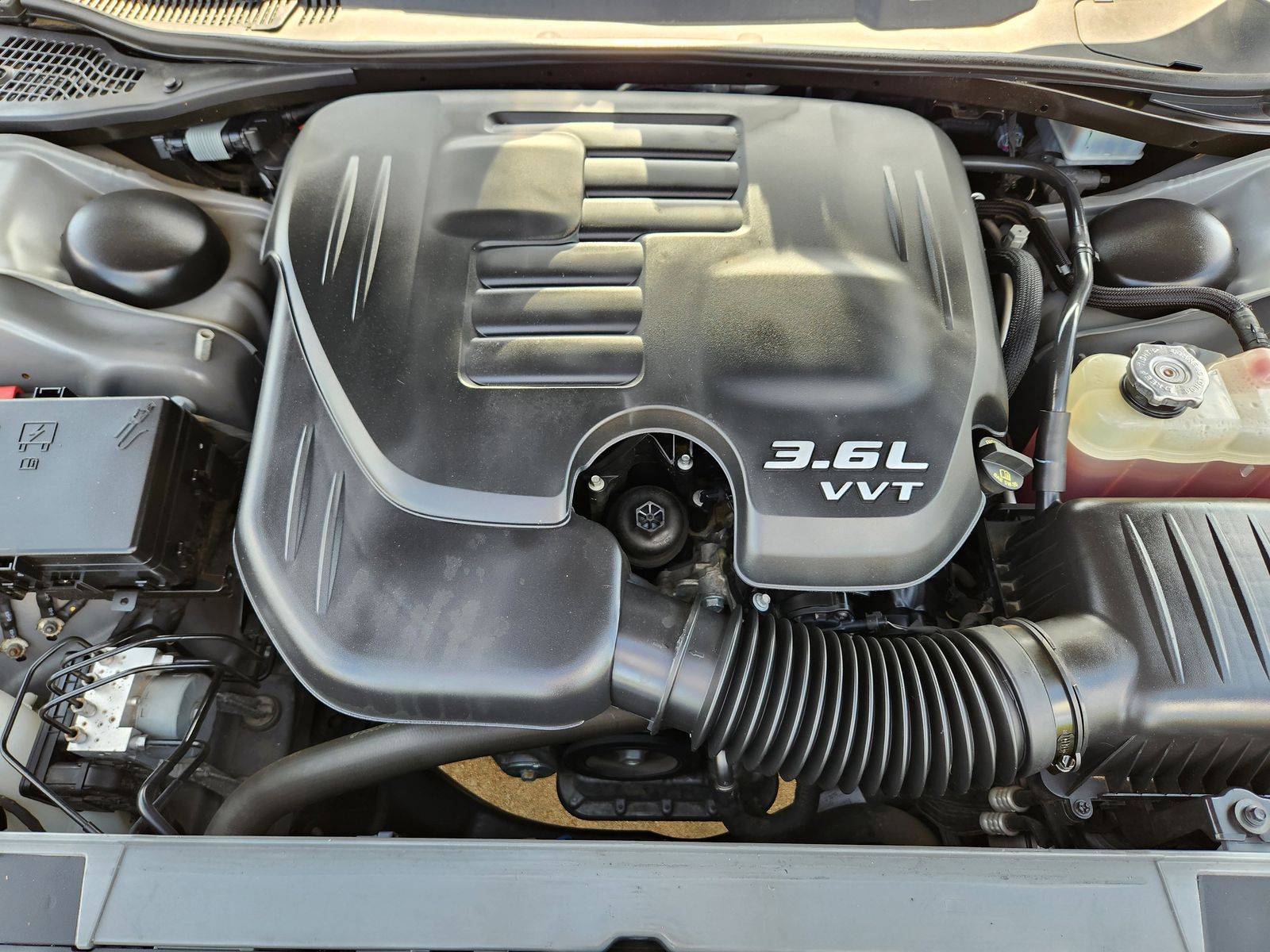 Used 2019 Destroyer Gray Clearcoat Dodge SXT image 39