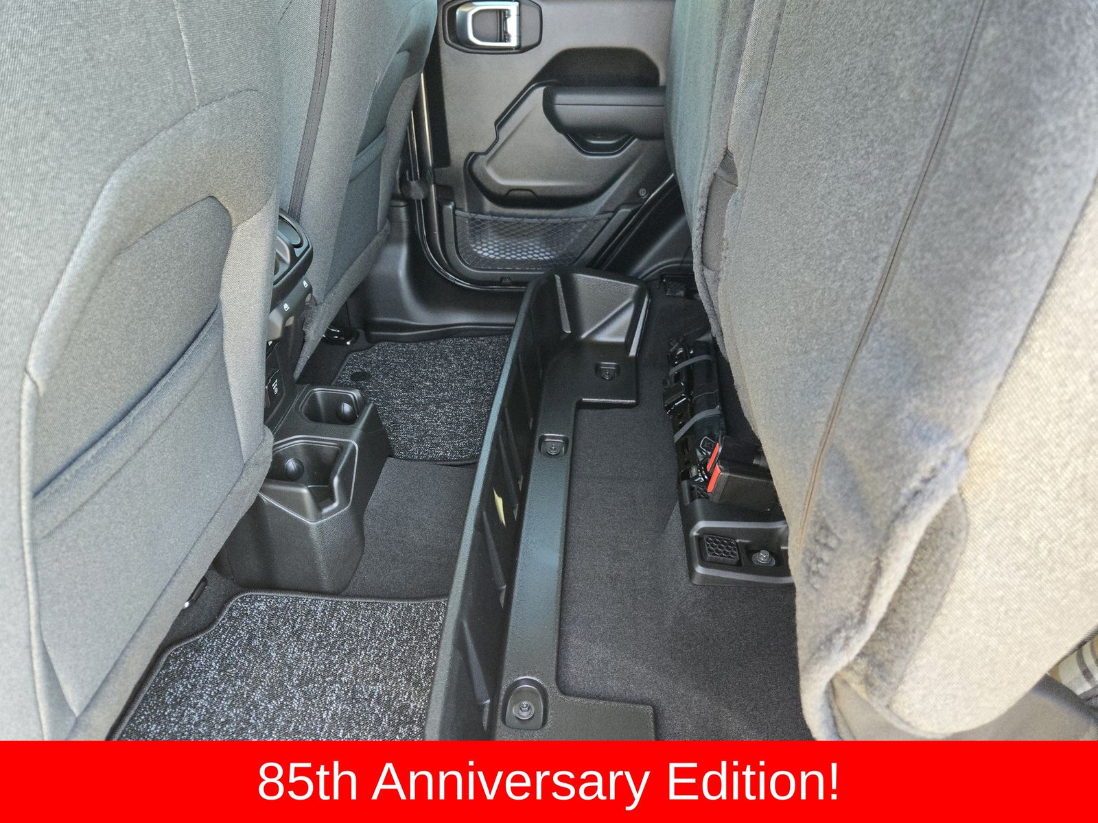 New 2026 Granite Crystal Jeep 85TH ANNIVERSARY EDITION 4X4 image 39