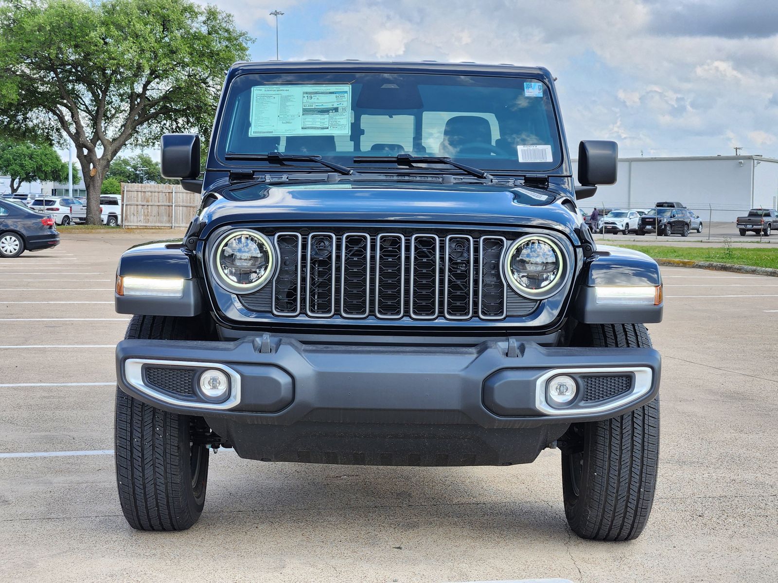 View vehicle photo 7