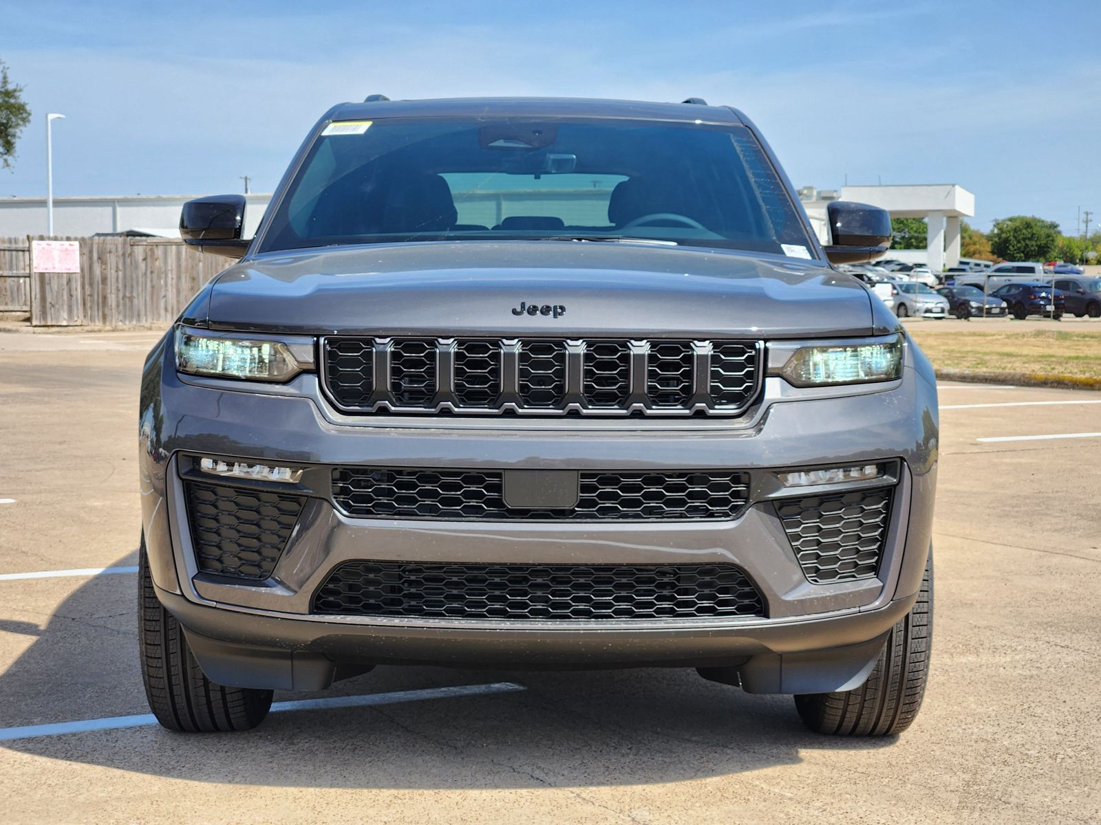 New 2026 Baltic Gray Jeep LIMITED 4X4 image 7