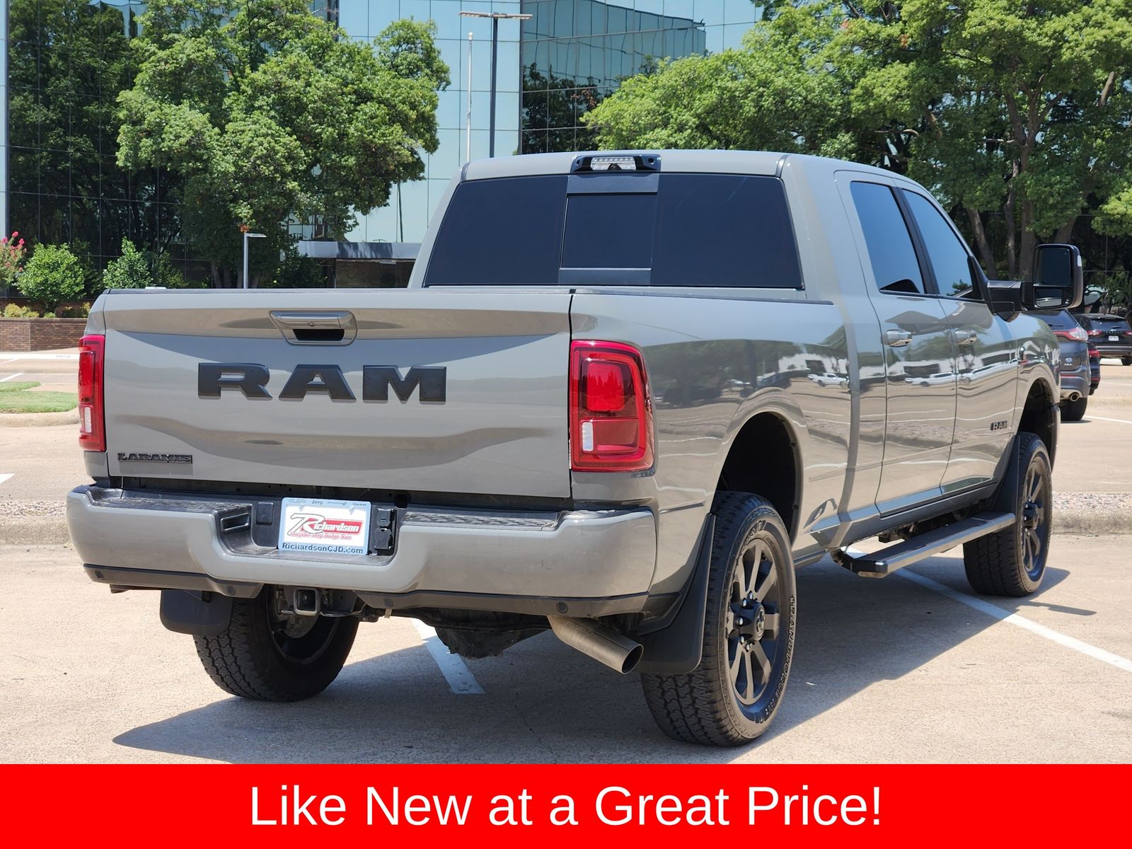 Used 2026 Ceramic Gray Clearcoat Ram Laramie image 6