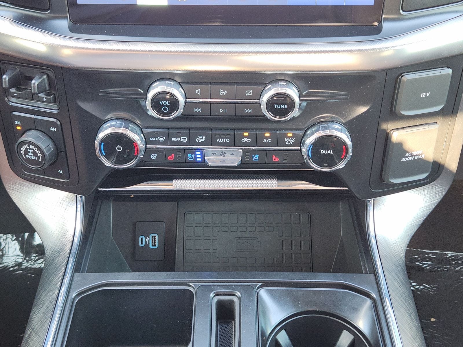Used 2022 Brown Ford  image 26