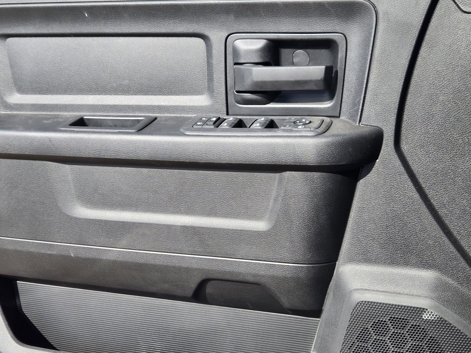 New 2026 Diamond Black Crystal Pearlcoat Ram TRADESMAN CREW CAB 4X4 6