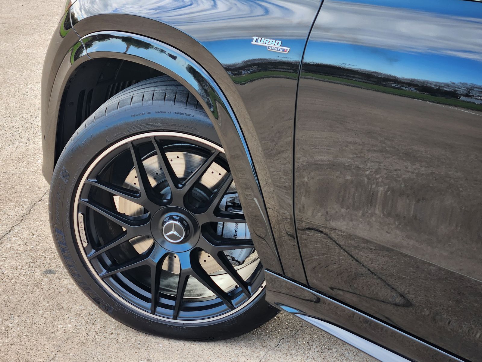 Used 2024 Black Mercedes-Benz 4MATIC® image 17