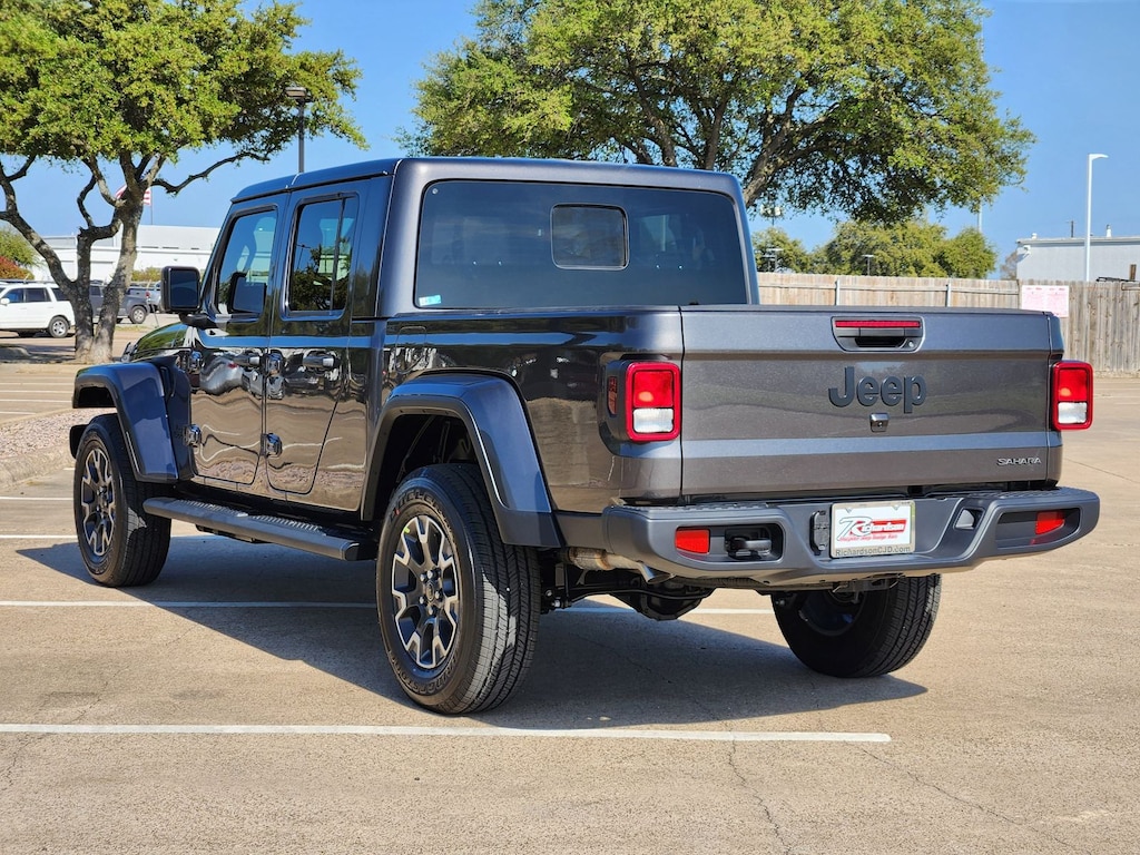 New 2026 Jeep Gladiator SAHARA 4X4 Pickup