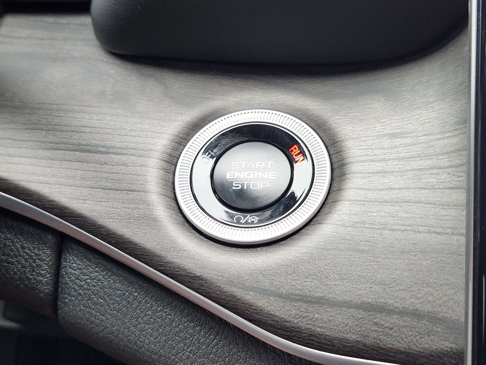 Used 2025 Bright White Jeep Limited image 30