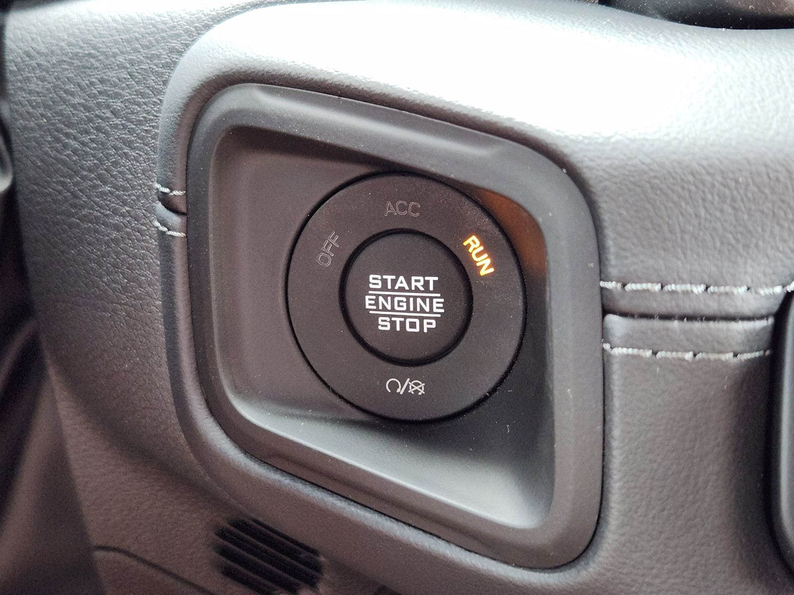 New 2026 Firecracker Red Jeep 4-DOOR RUBICON image 30