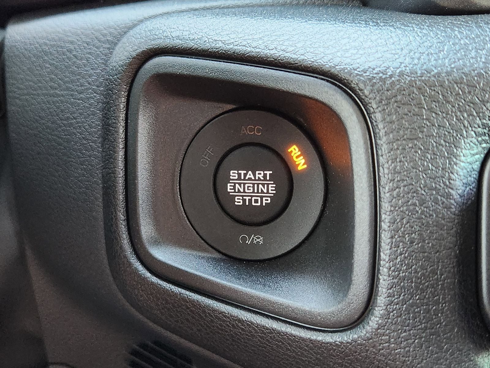 New 2026 41 Jeep 4-DOOR SPORT S image 29