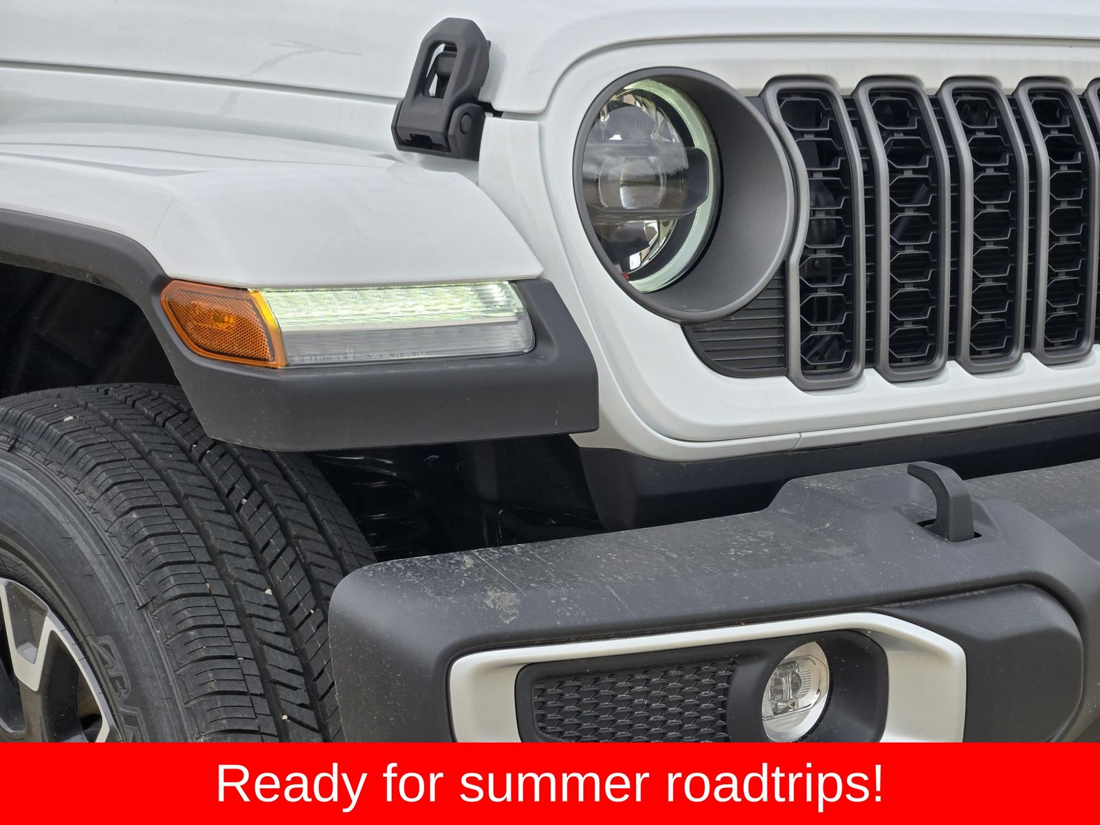 New 2026 Bright White Jeep SAHARA 4X4 image 9