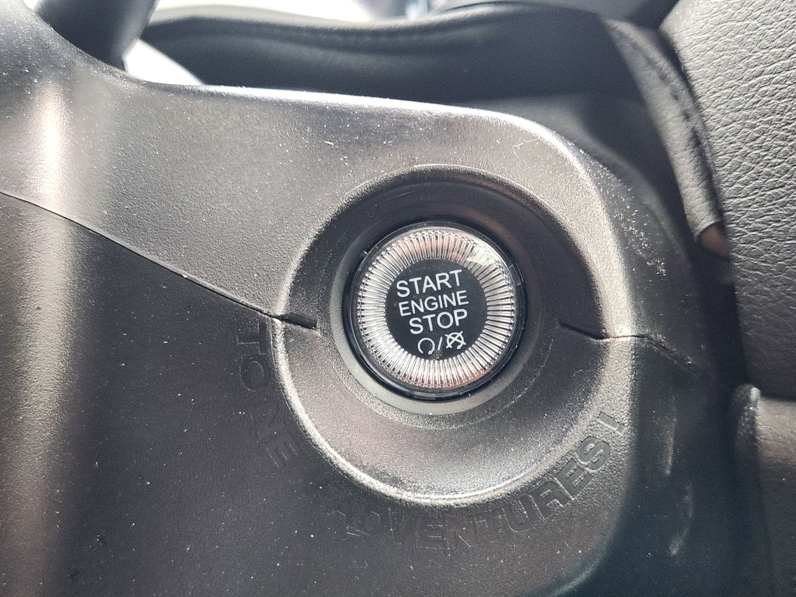 Used 2023 Solar Yellow Jeep Latitude image 31