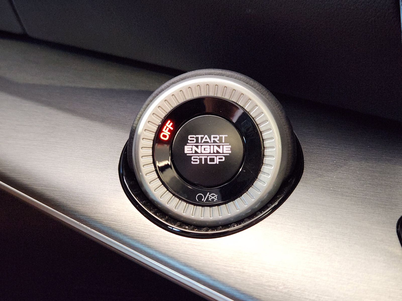 New 2026 Bright White Jeep LIMITED RESERVE 4X4 image 25