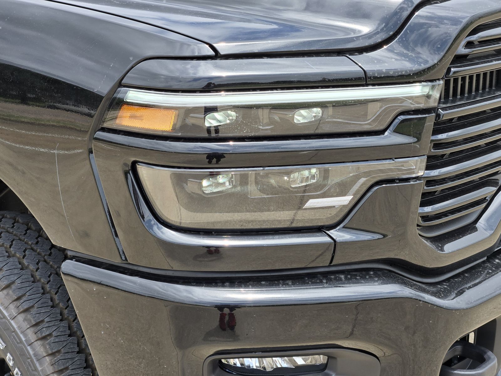 New 2026 Diamond Black Crystal Pearlcoat Ram LARAMIE CREW CAB 4X4 6