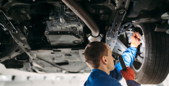 Warning Signs That Your Car Needs Immediate Auto Repairs