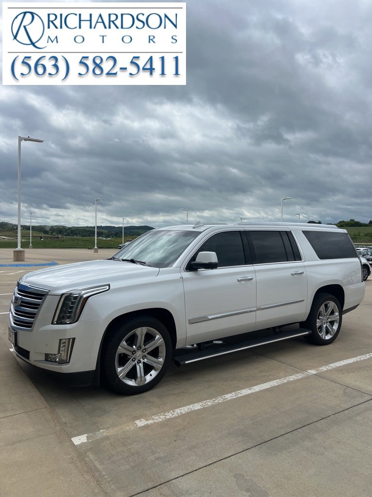 CADILLAC Escalade ESV